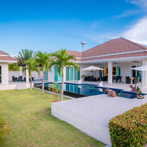 luxury villa hua hin